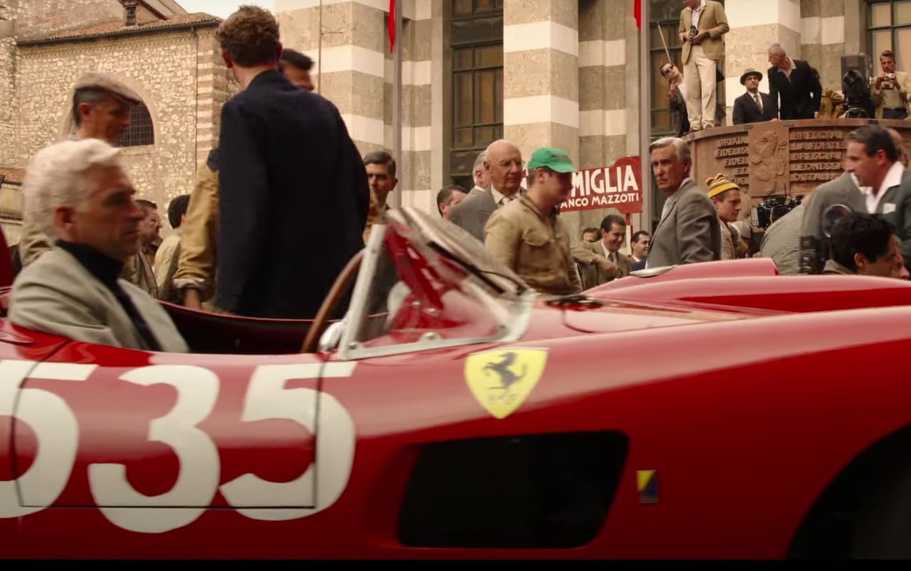 Про легендарные авто снимут еще один фильм: «Ferrari против Mercedes»