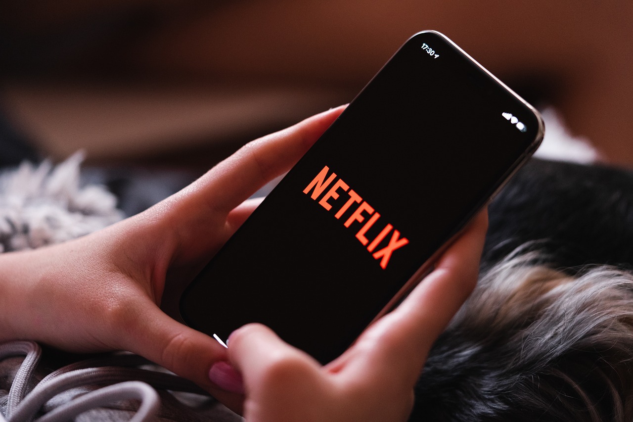 Netflix сократит количество производимых фильмов вдвое уже в ближайшее время